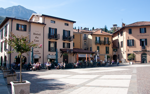 Menaggio Town Square